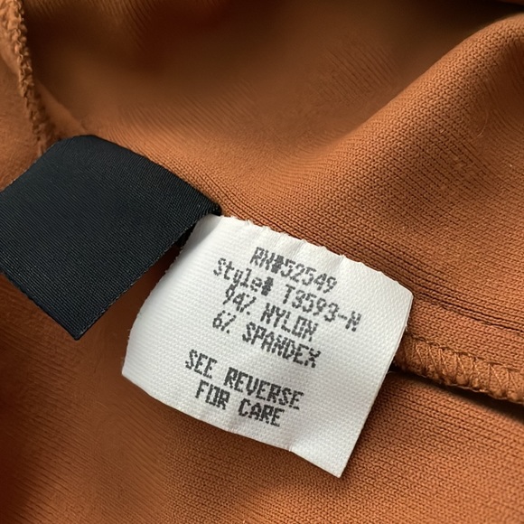 LAUNDRY BY SHELLI SEGAL NUTMEG NYLON SPANDEX TOP AND PANTS - Picture 13 of 14